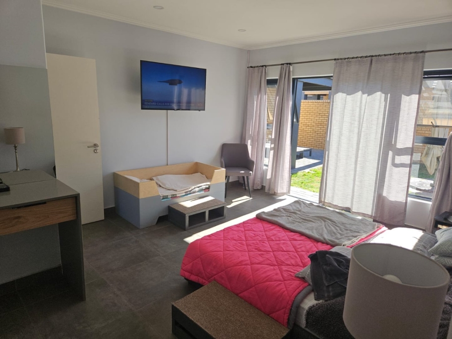 5 Bedroom Property for Sale in Wilkoppies North West